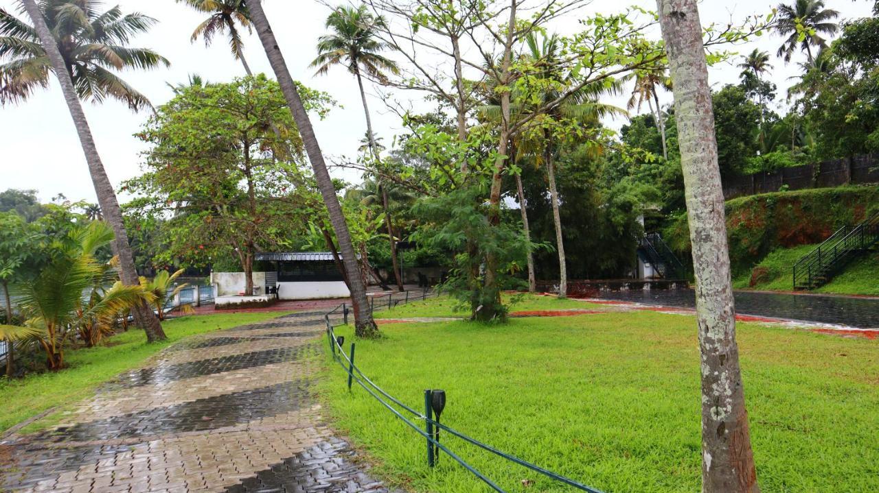 Ripples Service Villas Kollam Extérieur photo
