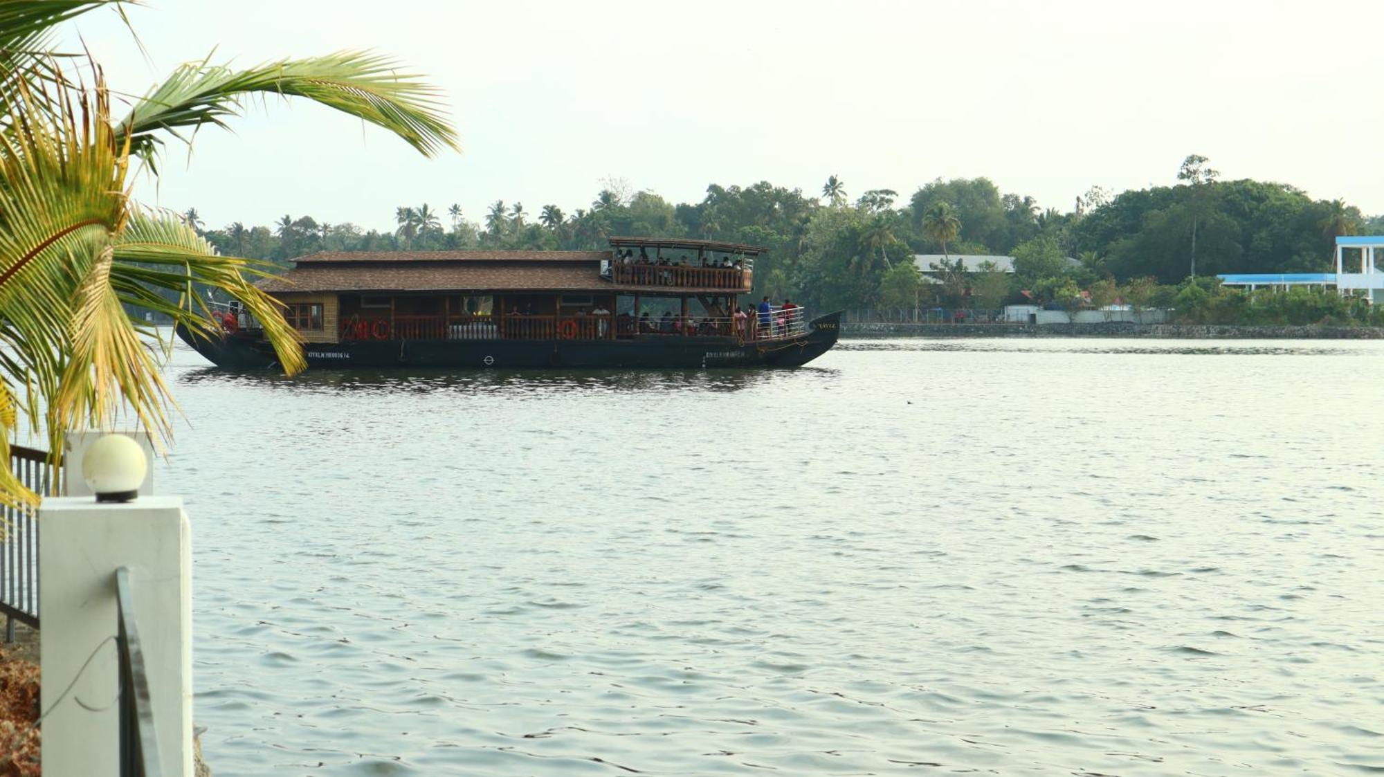 Ripples Service Villas Kollam Extérieur photo