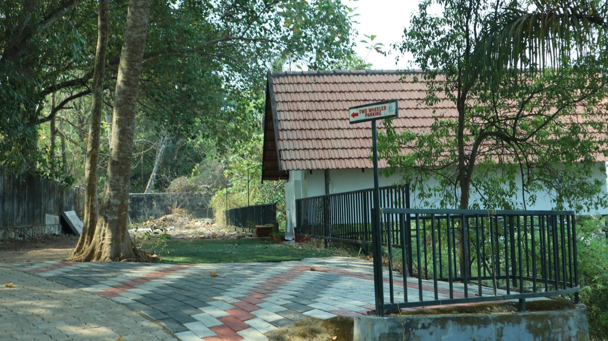 Ripples Service Villas Kollam Extérieur photo